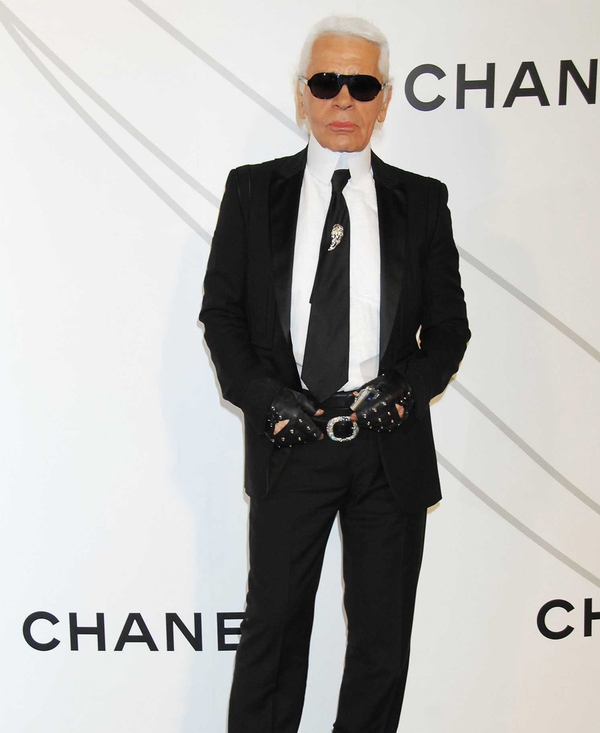 Lagerfeld - Says curves should not be allowed on the catwalk