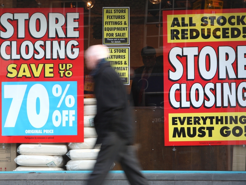 Economy - Consumers spending less