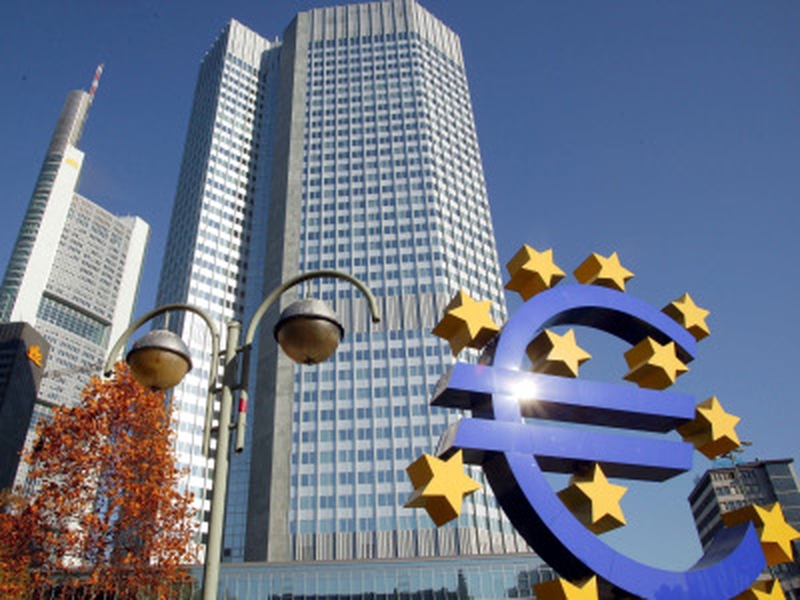 ECB - Euro zone rates stay at 1%