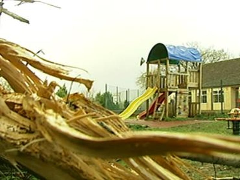 Clare - Lightning strike near primary school