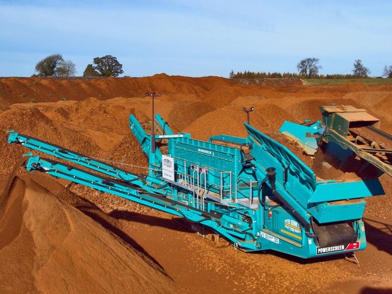 Powerscreen - Manufactures mobile screening equipment