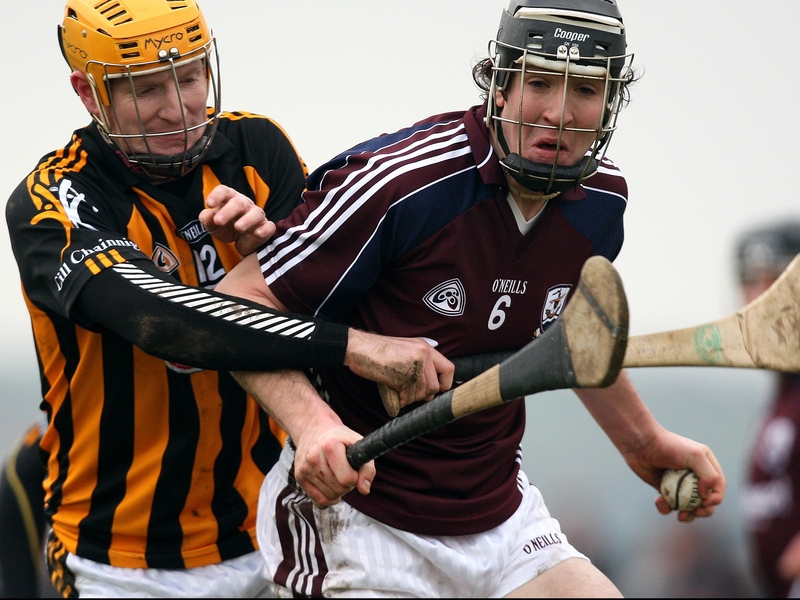 Richie Power and Ger Mahon tussle for possesion