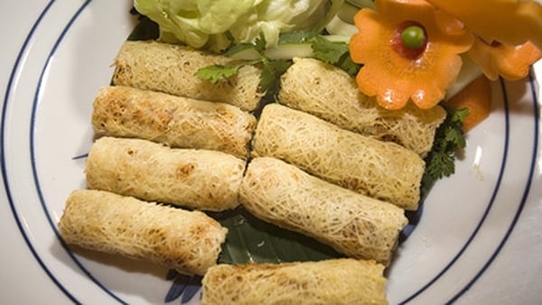 Spring Roll of Succulent Soya Chicken with Mango S