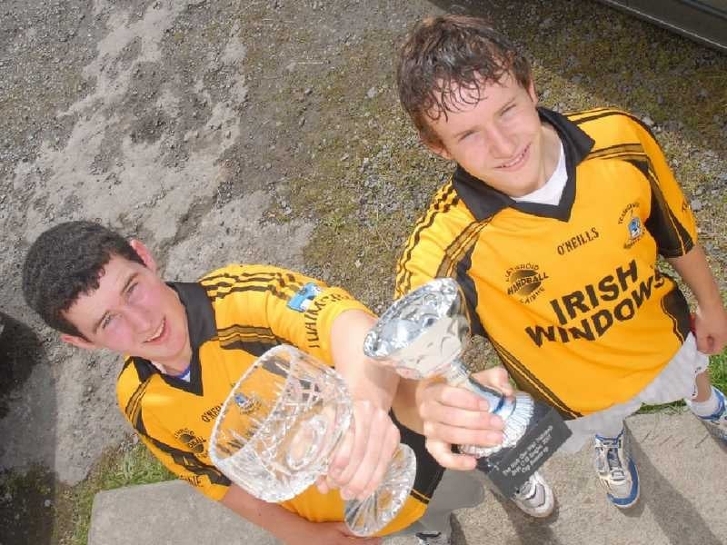 Diarmaid Nash and Niall Malone of Clare compete for the 40x20 Senior Doubles Championship on Saturday