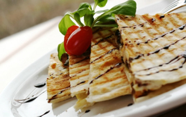 Quesadilla Filled with Fennel Mash