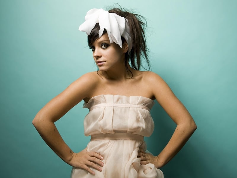 Lily Allen - Watch her new video here
