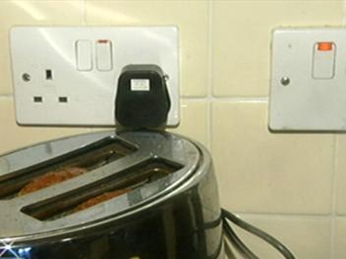 Electricity - ESB will set its prices when it reduces customer base