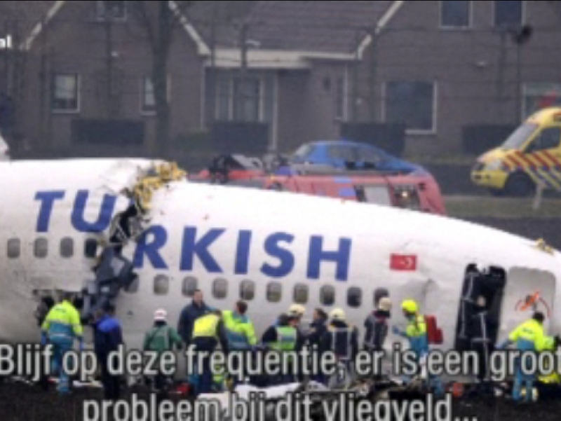 Schiphol Airport - Audio of Control Tower telling approaching aircraft of the emergency on the ground