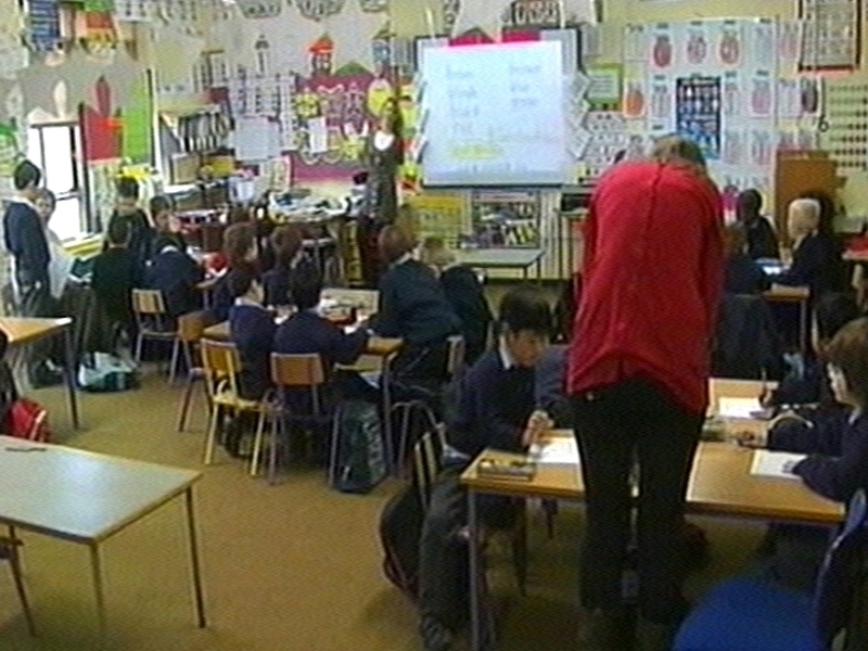 Schools to close - Teachers protest against cutbacks
