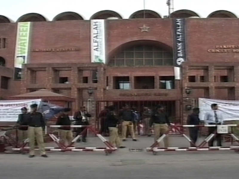 Lahore - Cricket team attacked outside stadium