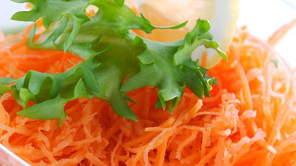 Carrot and Daikon Salad with coriander