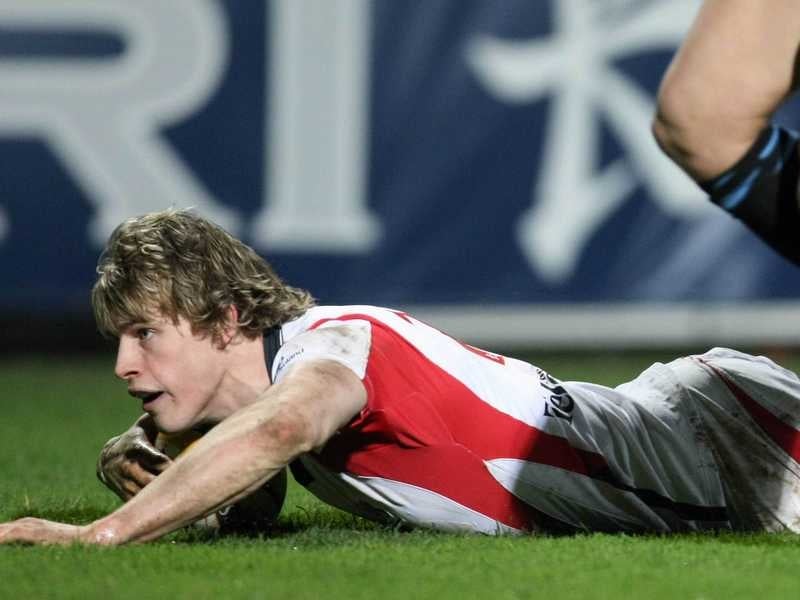 Andrew Trimble crosses for Ulster