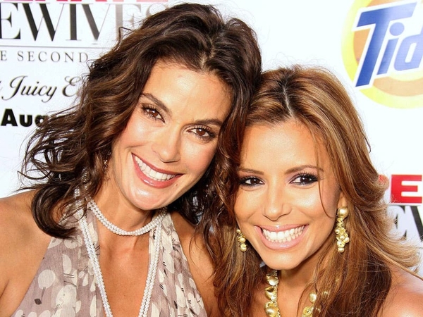 Hatcher and Longoria Parker - Kissed for a scene in Desperate Housewives