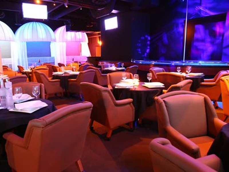 Pink Monkey - Former bartenders are now dancing here to survive