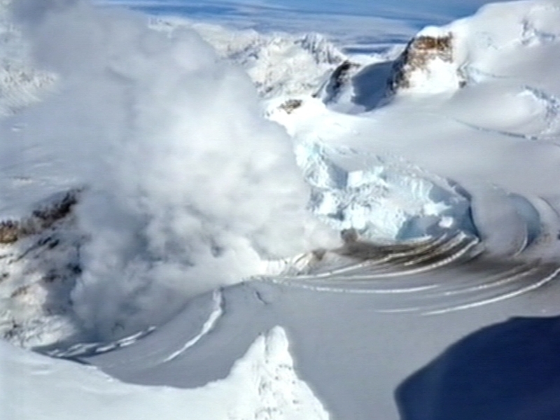 Mt Redoubt - Pics: Alaska Volcano Observatory