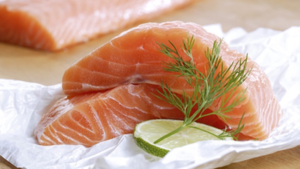 Steamed Salmon with Fennel Salad and Avocado Puree