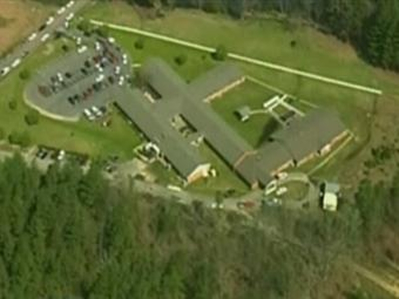 North Carolina - Eight shot dead at nursing home