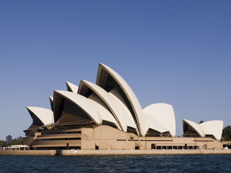 Sydney - Opera House forced to cancel all performances