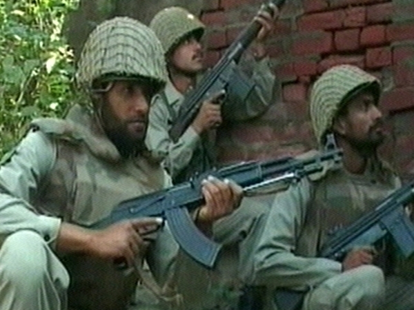 Pakistan - Army battling Taliban and al-Qaeda