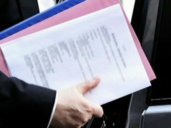 London - Secret documents photographed