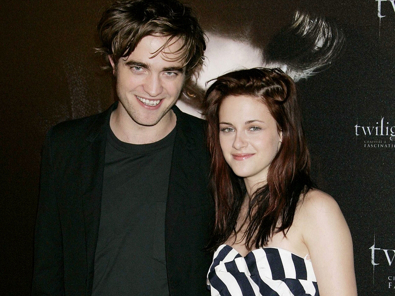 Pattinson and Stewart - Back as Edward and Bella