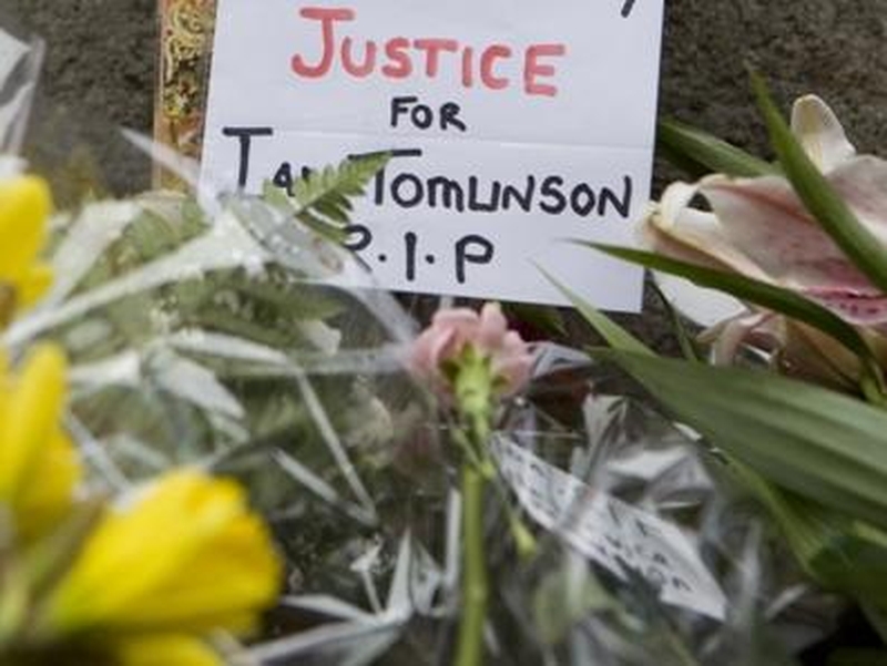 London - Flowers laid at scene where Ian Tomlinson died