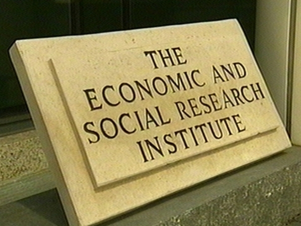 Pensions research - ESRI says one rate would save Exchequer €500,000