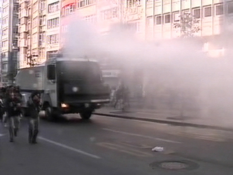 Istanbul - Police used water cannon on protestors