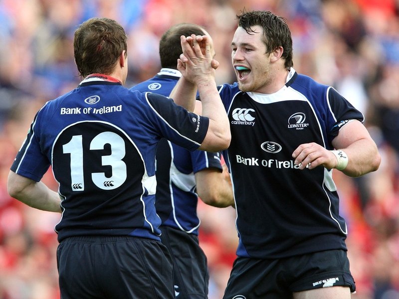 Cian Healy congratulates Brian O'Driscoll after his try