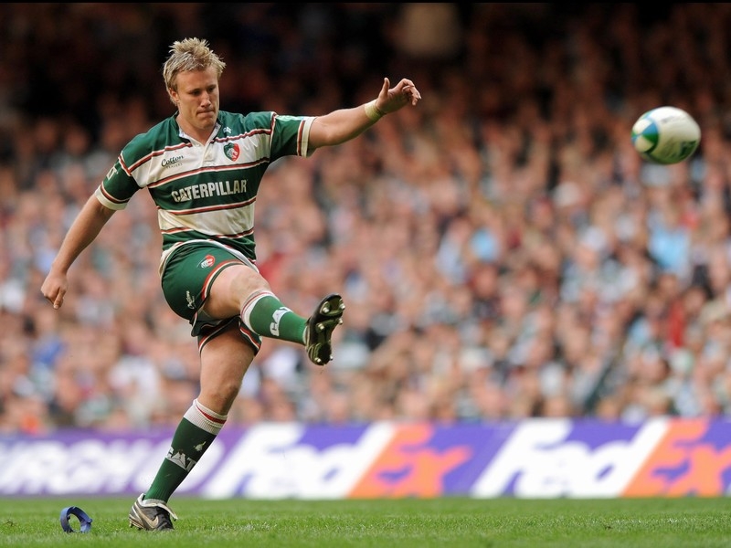 Jordan Crane kicks the penalty that put Leicester in the Heineken Cup final