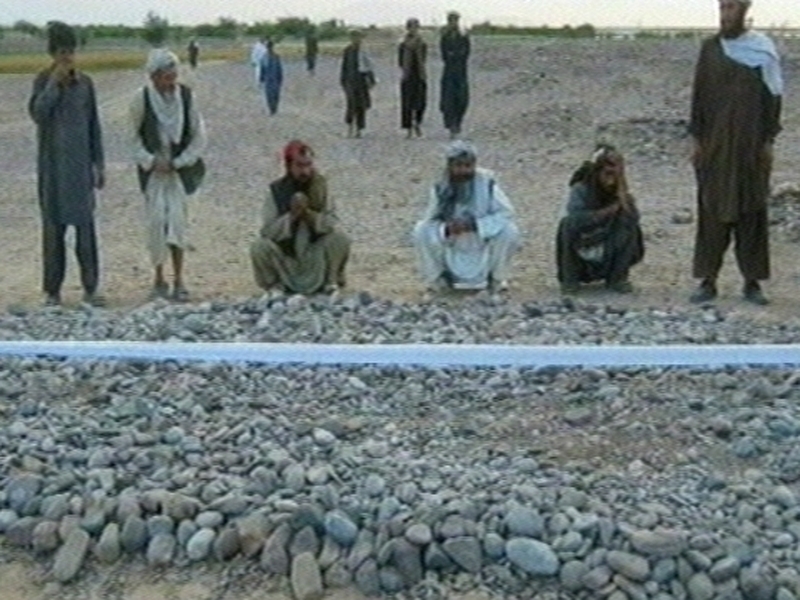 Farah - Dozens killed in air strike