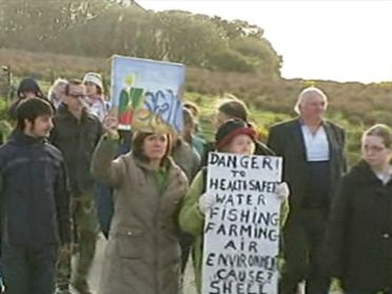 Glengad - Protest at Shell compound