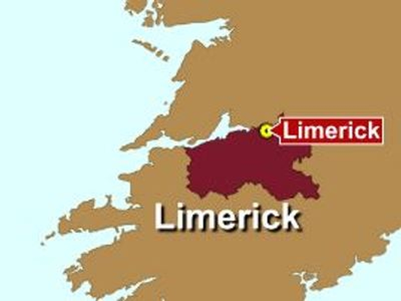 Limerick - 74-year-old dies in crash