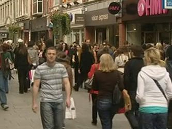 Retail sales - Annual drop more than 20% in Q1