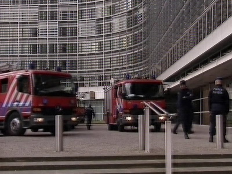 Brussels - EC headquarters evacuated due to fire
