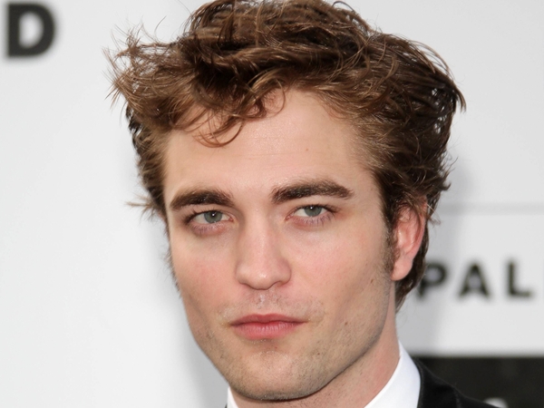Pattinson - "I try to avoid places where I can be seen"