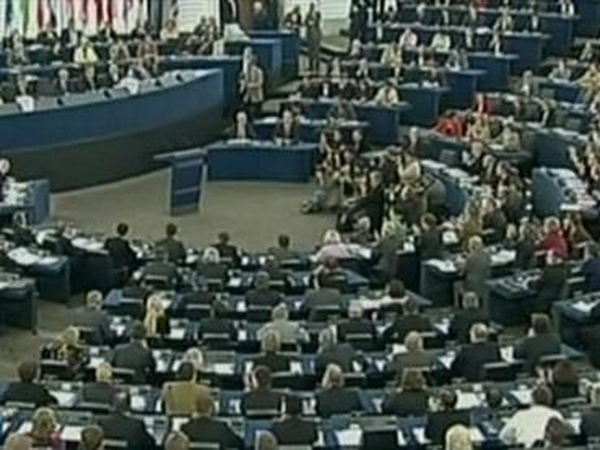 European Parliament - Record low election turnout of 43%
