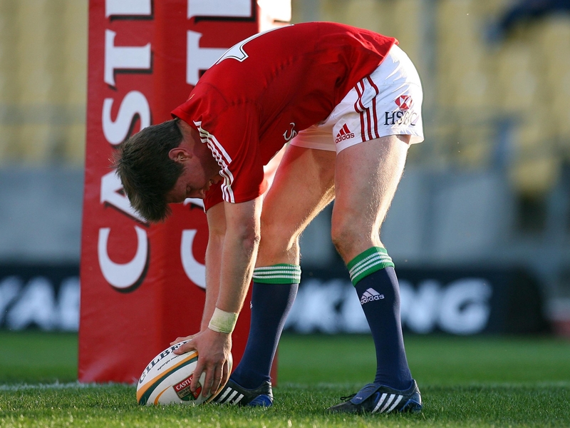 Ronan O'Gara scores the game's final try