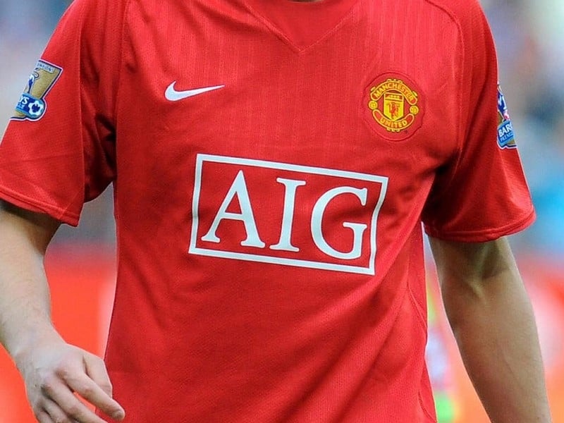 AIG has one more year 'adorning' the Manchester United jersey