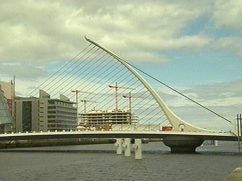 Dublin - Cycle track will cross the Samuel Beckett Bridge
