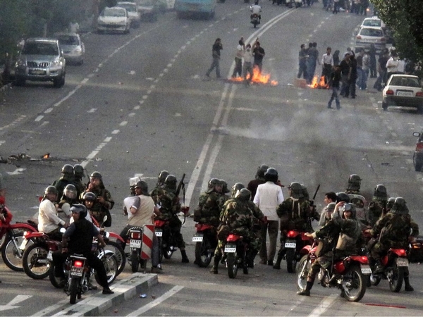 Iran - Britain blamed for stirring post-election protests