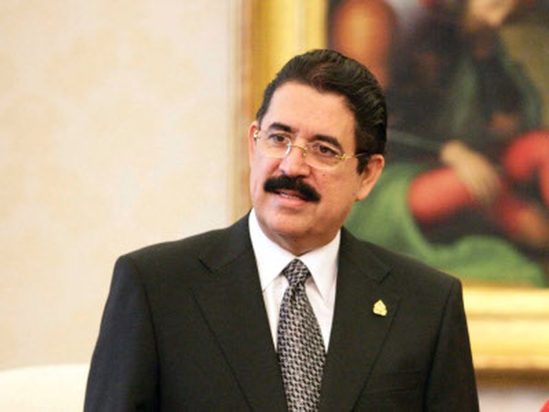 Manuel Zelaya - Plane refused permission to land