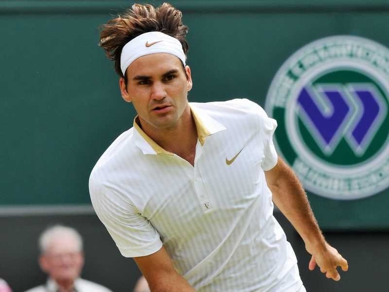 Roger Federer has won his sixth Wimbledon title in an epic encounter
