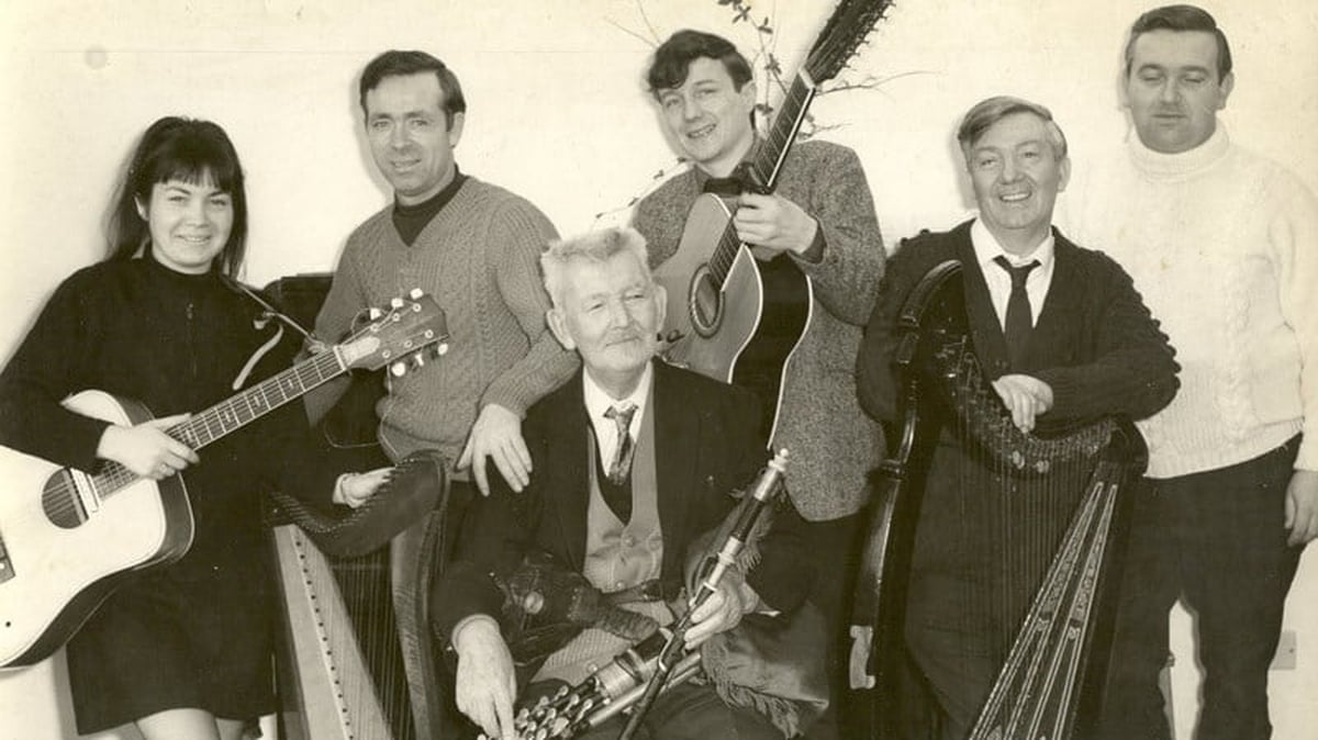 Chanter bag and bellows: Family notes