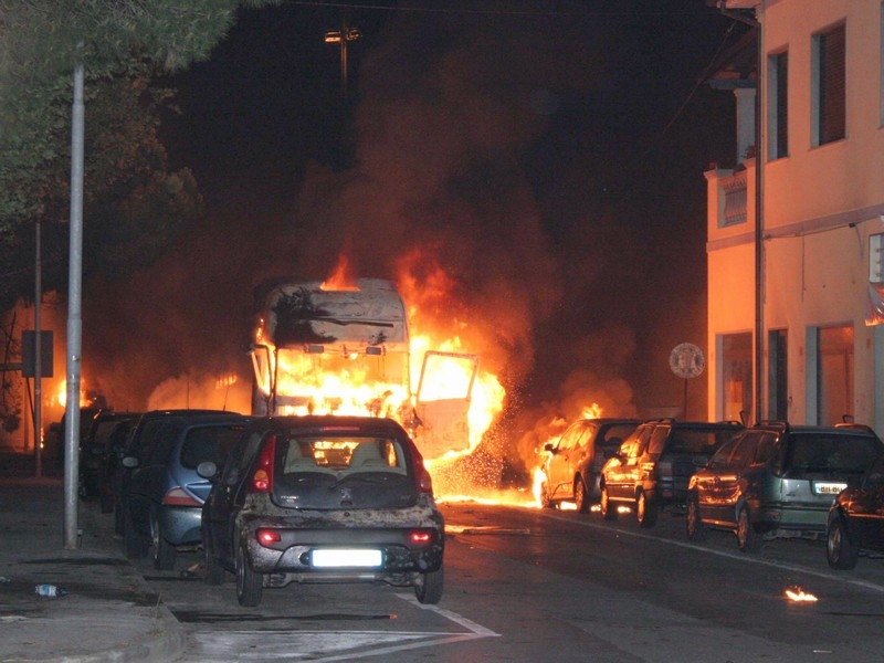 Viareggio - 21 killed when train derailed and caught fire