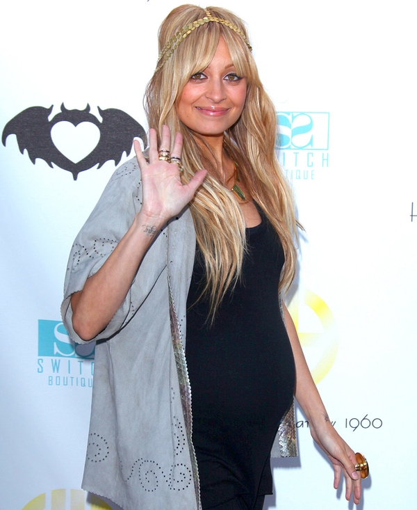 Teamed up with clothing label A Pea in the Pod to launch maternity line