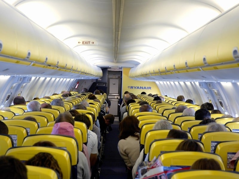 Ryanair - Talks over plans to remove seats