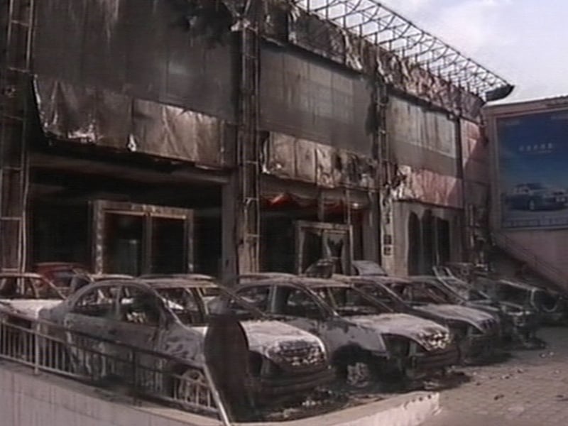 Urumqi - Curfew imposed