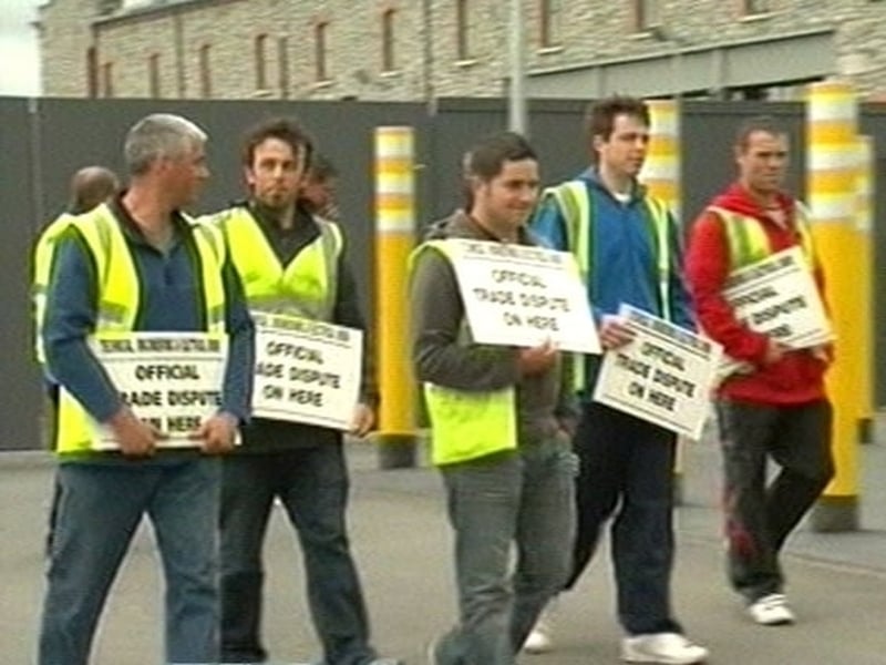 Electricians - Dispute centres on pay