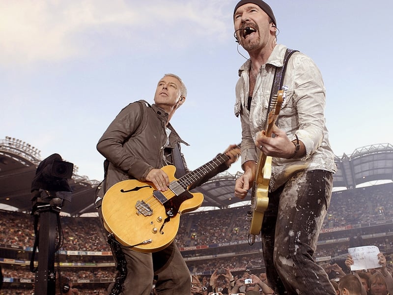 U2 - Marking the fall of the Berlin Wall